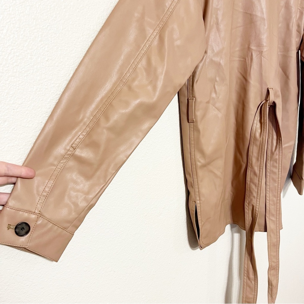 🛍️NWT Naadam Vegan Leather Belted Pocket Cargo Safari Jacket in Camel Tan Small - Picture 6 of 8